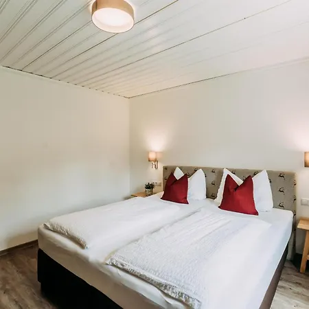 Barney M ラウリス