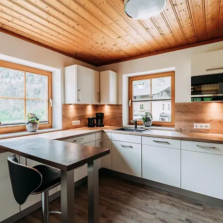 Barney M * ラウリス