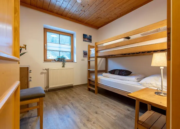 Tatil Evi Barney M Rauris